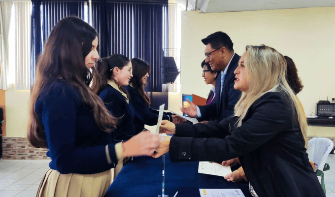 Tungurahua promueve conciencia ambiental en estudiantes de Cevallos
