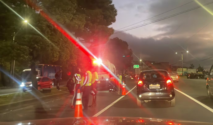Accidente en la Av. Simón Bolívar deja un fallecido en Quito