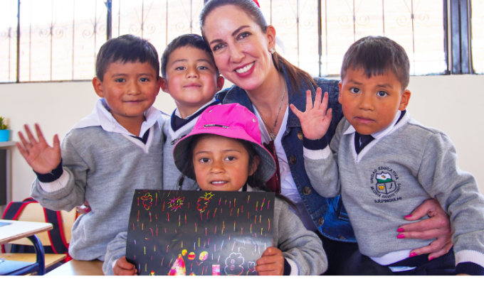¡Invierte en educación y paga menos impuestos en Ecuador!