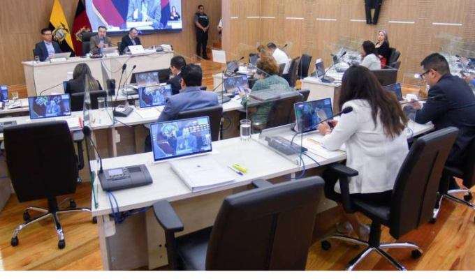 Concejo Metropolitano rechazó moción para honrar a González
