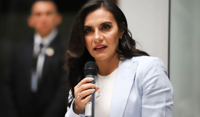 Verónica Abad exige disculpas públicas del presidente Daniel Noboa