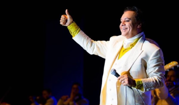 Netflix prepara serie documental sobre Juan Gabriel