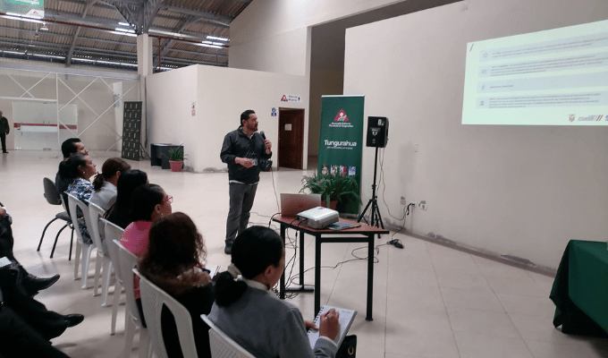 Empresarios se capacitaron en beneficios tributarios en Tungurahua