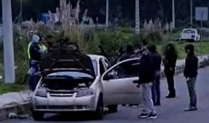 Un vehículo con dinamita, armas y droga fue abandonado