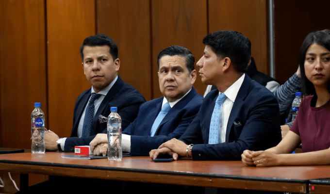 Cuatro jueces favorecieron a Muentes con fallos irregulares