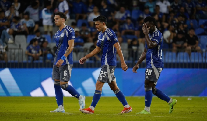Paliza en el Capwell: Universidad Católica humilló a Emelec.