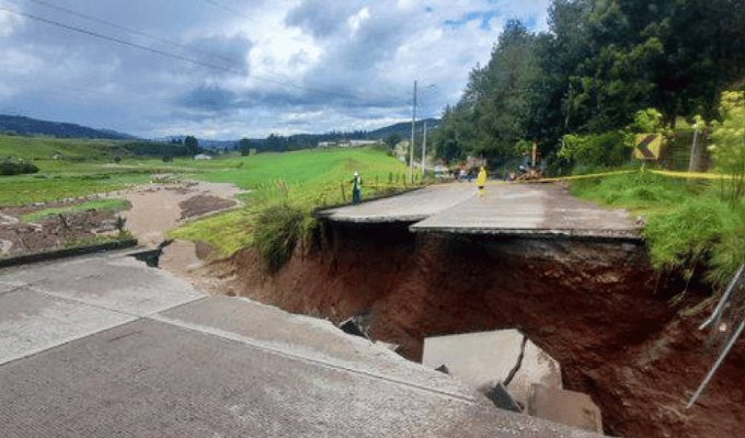 Conductores afectados por cierre en la vía Cuenca-Girón-Pasaje