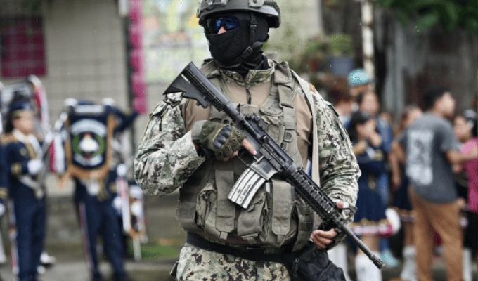 Ecuador busca apoyo militar internacional contra el crimen