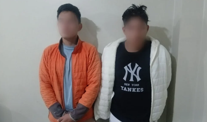 Tres detenidos con droga en Riobamba tras persecución policial