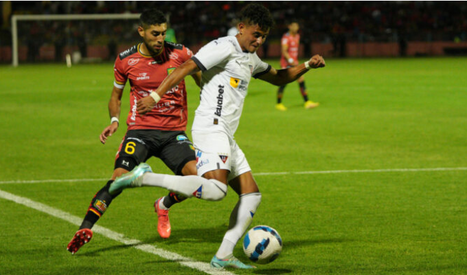 Deportivo Cuenca doblega a Aucas con Tobar brillante