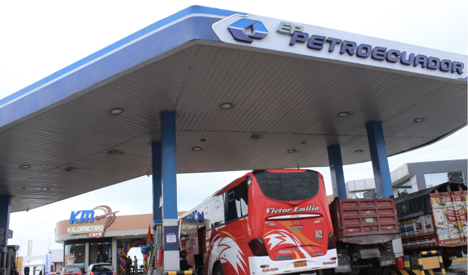 ¡Sacudón en Petroecuador! Despiden a gerentes y subgerentes!