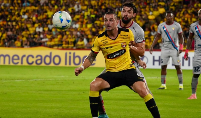 ¡Con un hombre menos! Barcelona SC eliminó a El Nacional ⚽