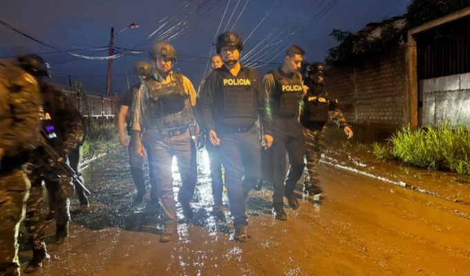 Megaoperativo en Playas y Posorja: 8 detenidos, droga y hasta un loro
