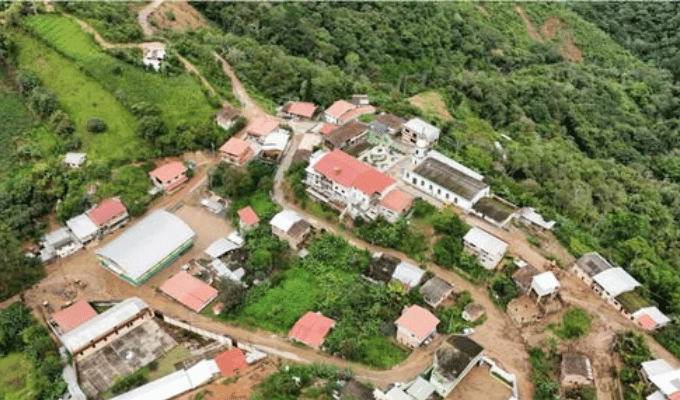 Desborde de quebrada en El Oro dejó familias sin hogar nuevamente