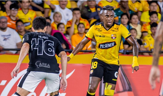 ¡Noche histórica! Barcelona SC goleó 3-0 a Corinthians.