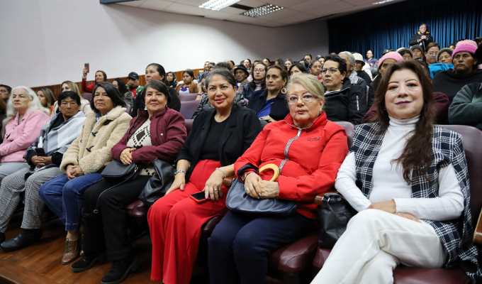 Foro en Tungurahua impulsa el emprendimiento femenino