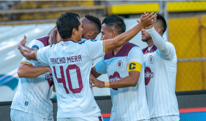 ¡Histórico! Vinotinto venció 2-1 a Emelec en el Atahualpa.