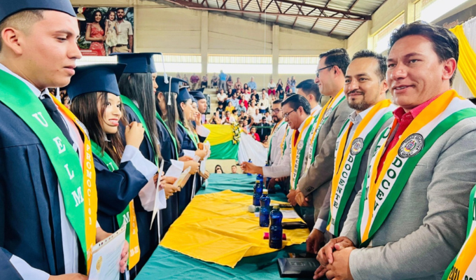 ¡Fiesta de graduación! Casi 2.000 bachilleres celebran su logro