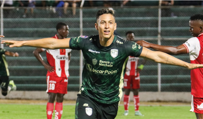 Orense se impuso 2-1 a Técnico U. con doblete de Parrales.