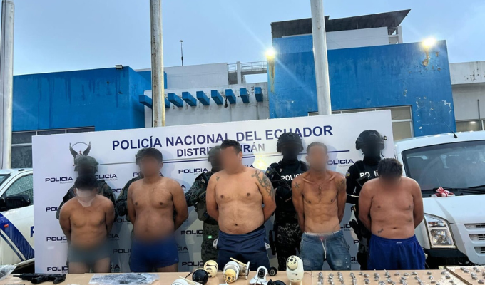 Golpe a los "Chone Killers" deja armas, drogas y vehículos incautados