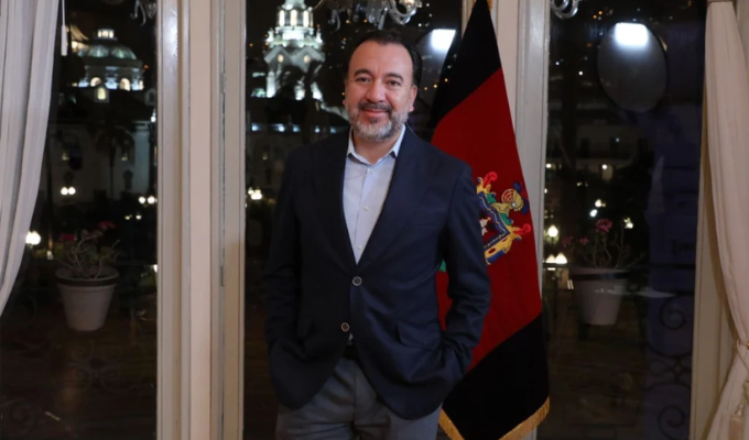 ¿Revocar o no a Pabel Muñoz? Esto dicen cuatro exalcaldes de Quito