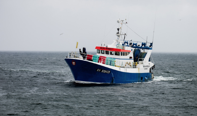 Terror en alta mar: Pescadores de Santa Elena sufren asalto armado