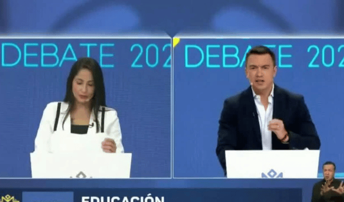 Candidatos presidenciales chocaron en un tenso debate nacional