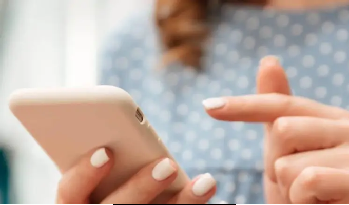 TCE archiva reclamo contra prohibición de usar celular