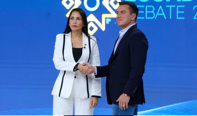 Luisa González responde a ataques de Daniel Noboa en debate