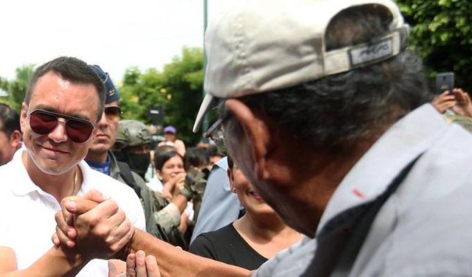 Noboa amplía el acceso al bono de USD 1 000 para más personas