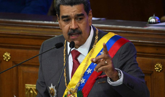 Maduro reduce la jornada laboral en Venezuela por crisis energética