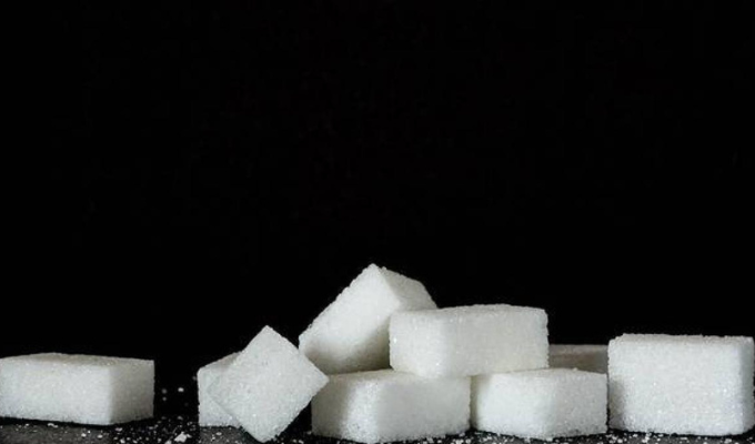 "El aspartame bajo la lupa: ¿Un dulce riesgo para la salud?"