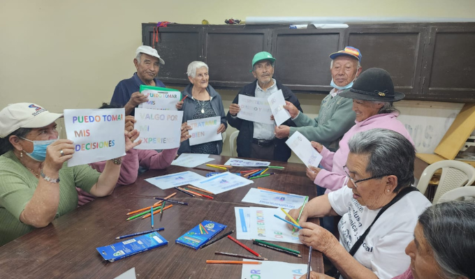 "¡Renovando Vida! 168 Abuelitos de Patate en 'Viviendo Completo"