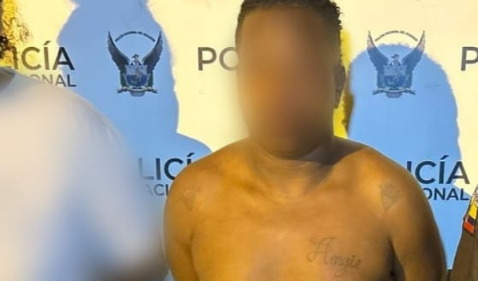 ¡Cae otro con fierro en Esmeraldas!