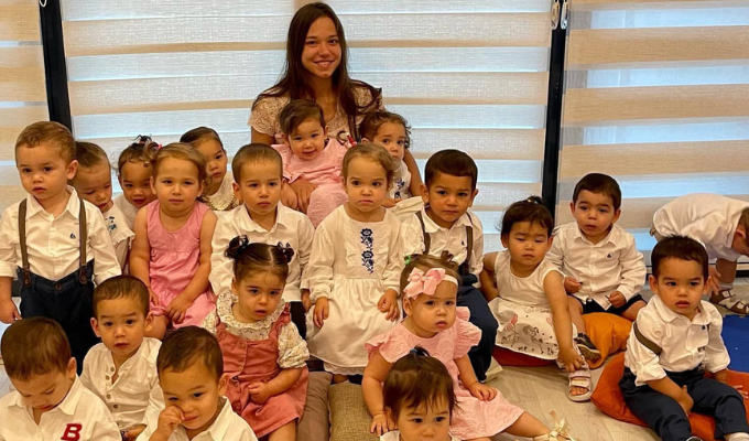 ¡Una madre rusa quiere tener 105 hijos! Ya tiene 22 y va por más