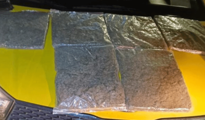 Policía intercepta vehículo con marihuana en Tungurahua