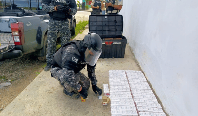 Dos sujetos fueron aprehendidos en un camión que llevaba carga