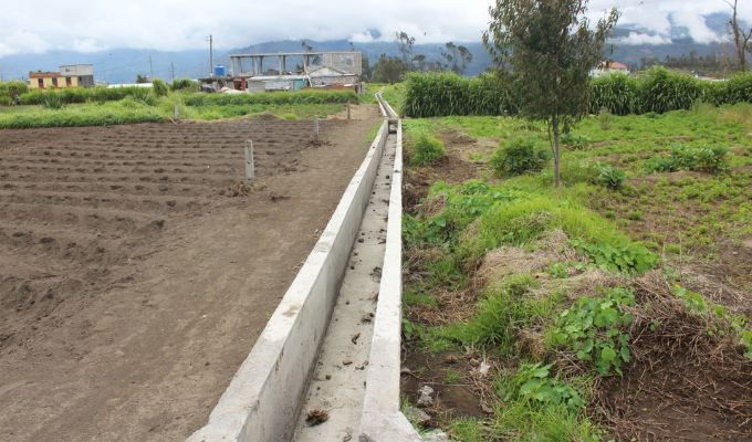 Rehabilitan canal de riego El Porvenir en Pelileo