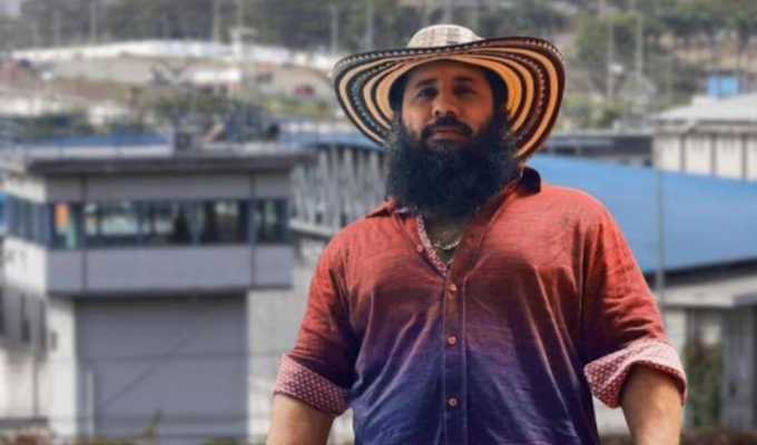 ¡Le pisan los talones! Allanan casa ligada a alias Fito en Manta