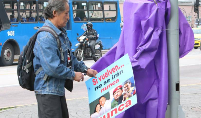 ¡Cucuruchos anti-correístas aparecen en Quito!