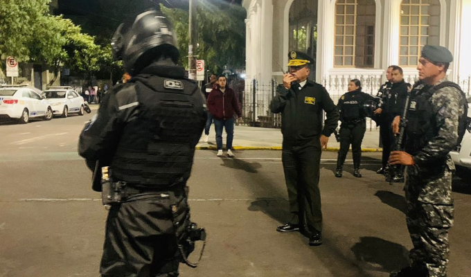 Balacera y explosión en Unidad de Flagrancia con intención d asesinato