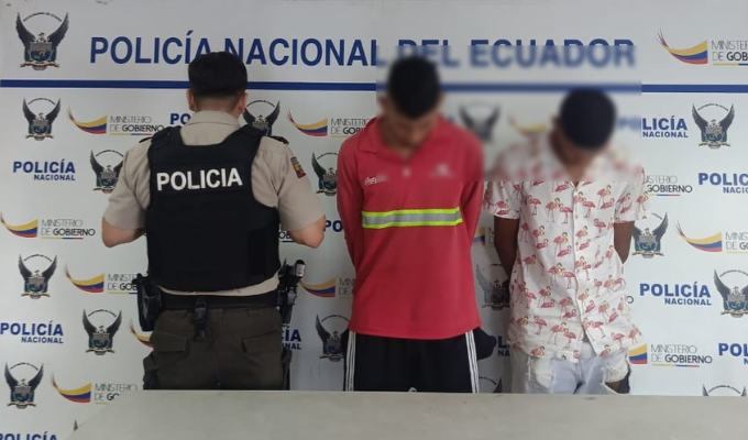 ¡Bajados del taxi directo a la cárcel! Caen dos por robo en el Guasmo