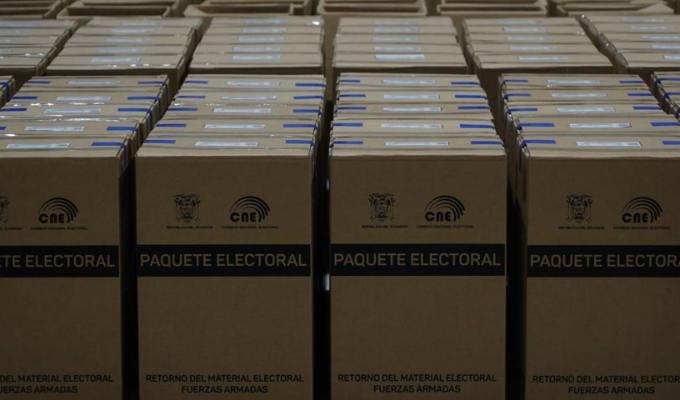 Ecuador denuncia robo de actas electorales en Venezuela