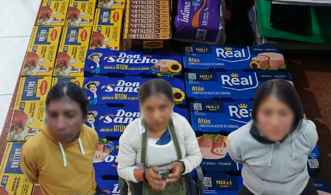 Tres personas detenidas en Baños por intento de robo en supermercado