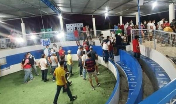 MASACRE EN EL CARMEN: 12 MUERTOS EN CRIMEN EN UNA GALLERA