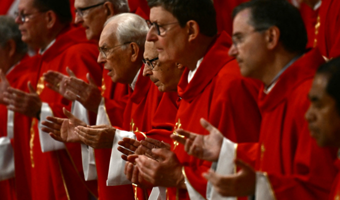 El Vaticano amenaza con castigo inmediato a los “bocones” del cónclave