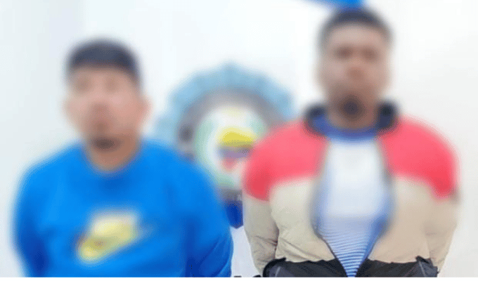 Los atraparon con armas, balas y una moto robada en Cotopaxi