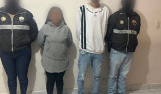 ¡Los agarraron robando un carro en Ibarra!