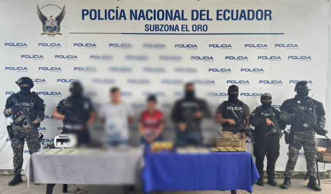 Dos detenidos con pistolas, balas y hasta silenciadores en El Oro