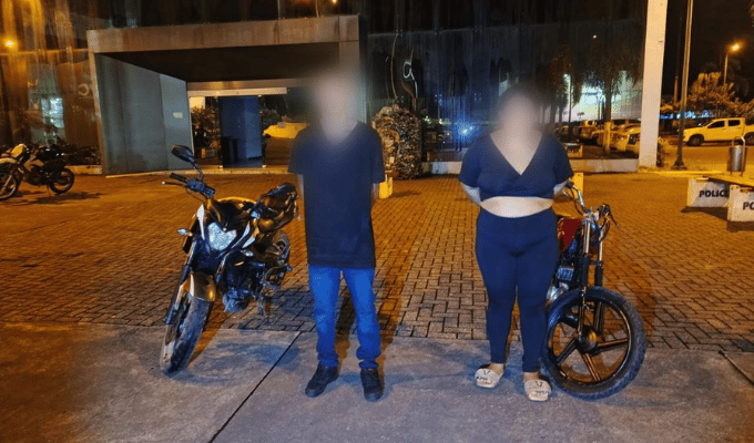 Los agarraron con 5 armas, 84 balas y celulares de sus víctimas
